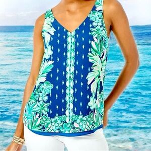 Lilly Pulitzer Florin reversible top in “Macaw Blue Coconut Row” print. Small